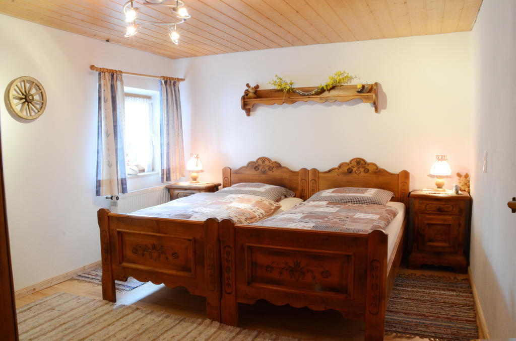 האוסהם Suite Sinja Erlebnisferienwohnung חדר תמונה