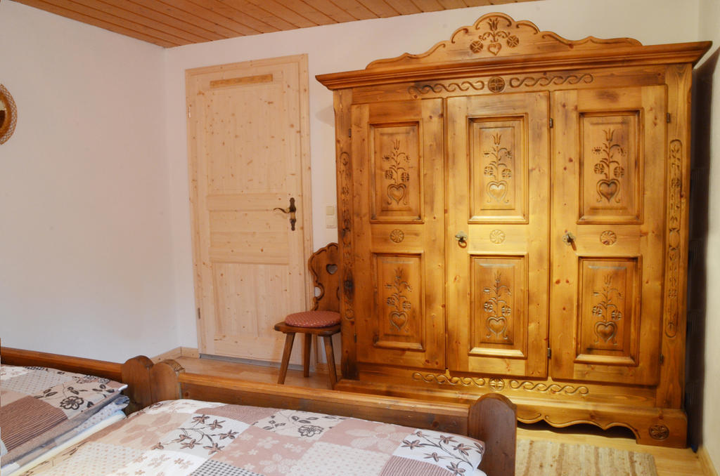 האוסהם Suite Sinja Erlebnisferienwohnung חדר תמונה